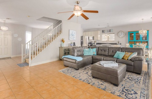 Cooper Commons House | Tranquility @ Pepper Palace - 4bd House with HEATED POOL!