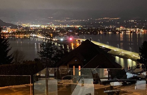 Central Okanagan House | Transcendent View Oasis - Lakeview Family Home