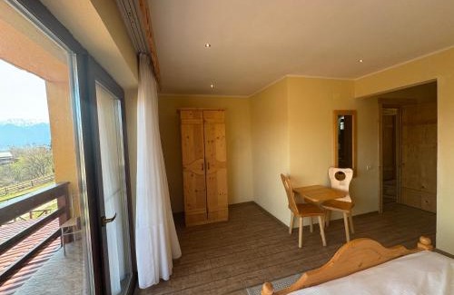 Moieciu Cabin | Transylvanian Views