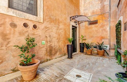 Trastevere Apartment | Trastevere Piazza Trilussa Royal Orchid apartment