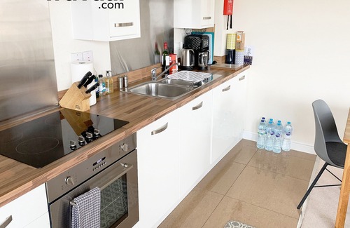 Rushmoor District Apartment | Travaal.©om – 2 Bedroom Apartment – Farnborough