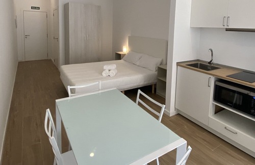 Arrancapins Apartment | Travel Habitat AVE Sorolla Suites N4