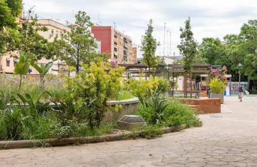 Torrefiel Apartment | Travel Habitat - Apartamento Familiar & Espacioso de 3 Dormitorios