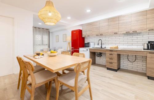 Torrefiel Apartment | Travel Habitat - Apartamento Familiar & Espacioso de 3 Dormitorios