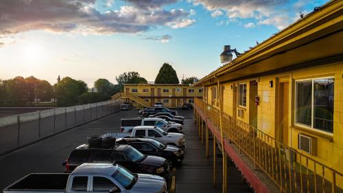 Outlook Hotel | Travel Inn