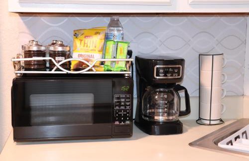 Eagle Pass Apartment | Traveler's Oasis #6