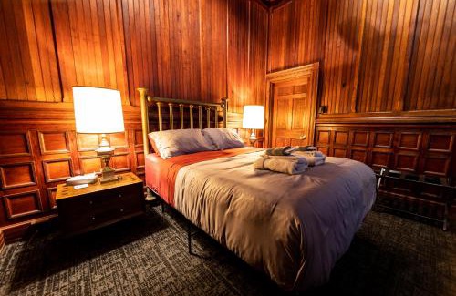 South Side Flats Hotel | Traveler's Rest Hotel