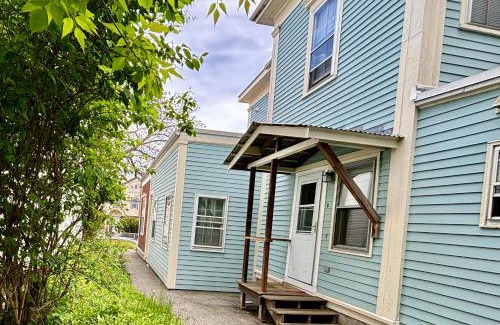 South Medford Apartment | Traveler’s Den in Medford