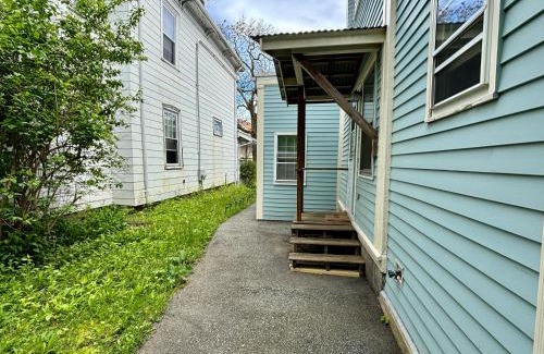South Medford Apartment | Traveler’s Den in Medford