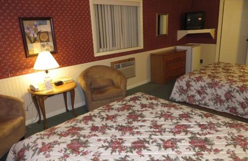 Eagle River Hotel | Travelers Inn Motel