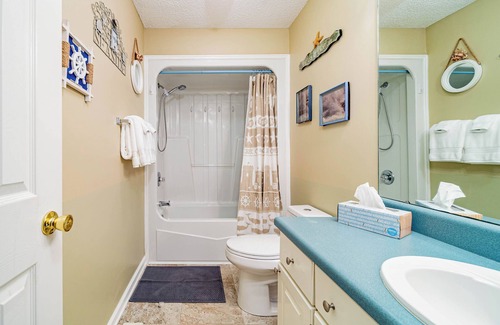 Travelers Rest House | Travelers Nest~Woodsy Retreat~All ParkPass~Minutes to Parks~Fast Wi-Fi~Families~