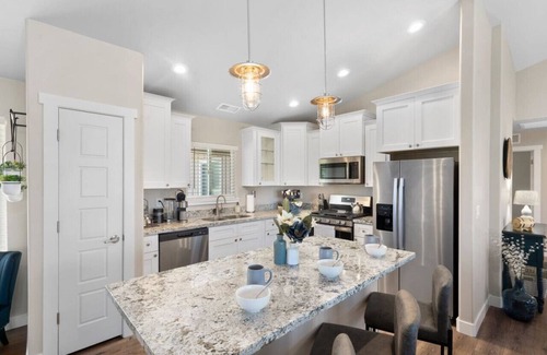 Williams House | Travelers Paradise | NEW Home!