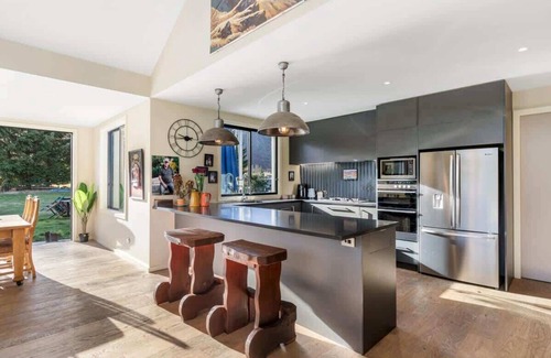 Arrow Junction House | Travelers Retreat Live The Dream