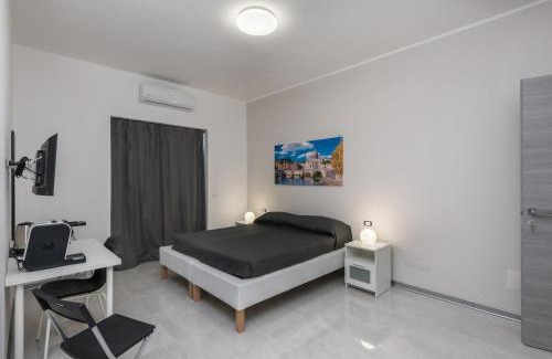 Ciampino House | Travelershome Ciampino Airport GuestHouse 600m to Airport