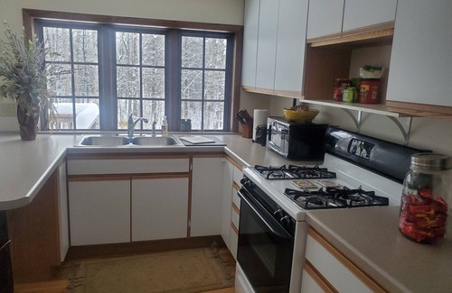 Hamburg House | TRAVELING- 6 minutes from Aspirus Hospital and Downtown Wausau OR GRANITE PEAK