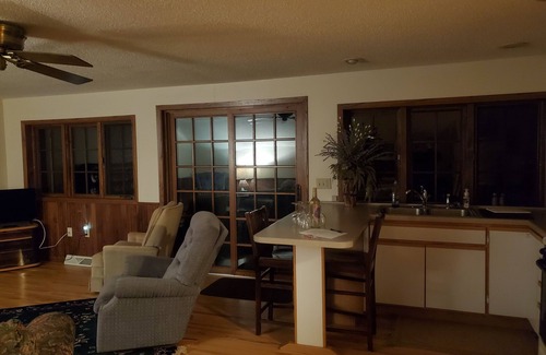 Hamburg House | TRAVELING- 6 minutes from Aspirus Hospital and Downtown Wausau OR GRANITE PEAK