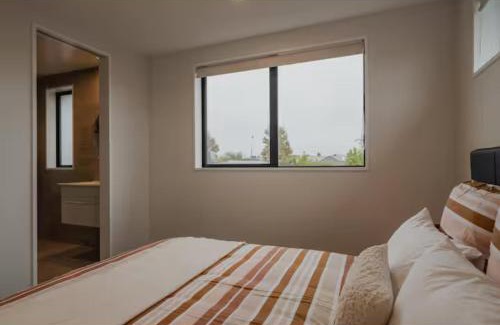 Papanui Apartment | Travellers' dream steps from shops and close to Airport
