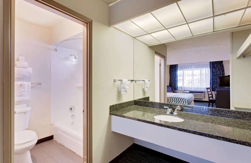 Aberdeen Hotel | Travelodge by Wyndham Aberdeen