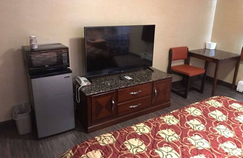Avenel Hotel | Travelodge by Wyndham Avenel Woodbridge