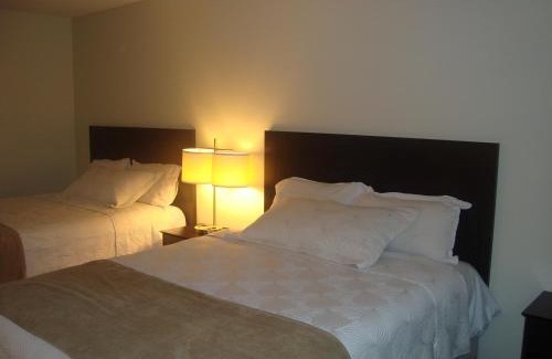 Bracebridge Hotel | Travelodge by Wyndham Bracebridge