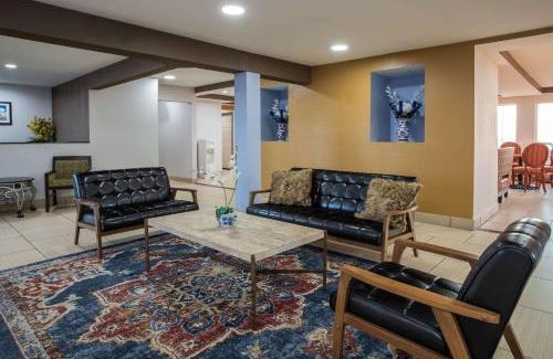 Fort Wayne Hotel | Travelodge by Wyndham Fort Wayne North