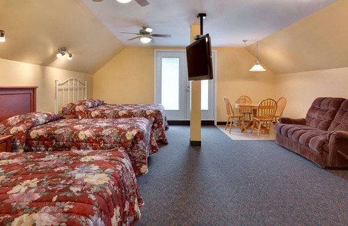 Waasis Hotel | Travelodge by Wyndham Fredericton