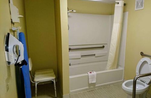 Knoxville Hotel | Travelodge by Wyndham Knoxville East
