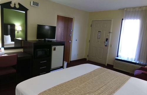 Knoxville Hotel | Travelodge by Wyndham Knoxville East