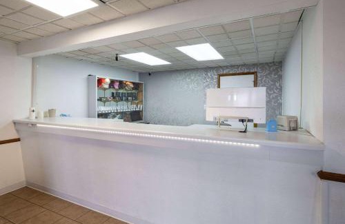 Merrill Hotel | Travelodge by Wyndham Merrill