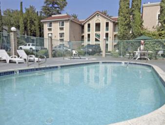 Mid Central Hotel | Travelodge by Wyndham Pasadena Central