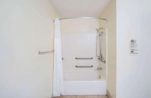 Santee Hotel | Travelodge by Wyndham Santee