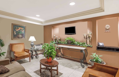 Newtonville Hotel | Travelodge Inn & Suites by Wyndham Albany