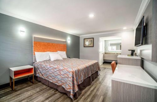 Bell Hotel | Travelodge Inn & Suites by Wyndham Bell Los Angeles Area