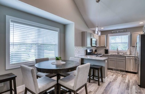 Greilickville Condo | Traverse City's West Bay Getaway - Dog Friendly!