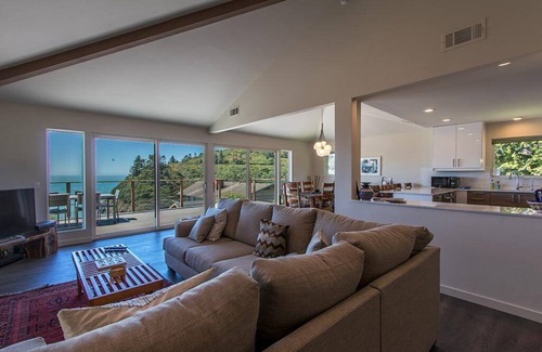 Trinidad House | Treasure Cove-Hot Tub, Ocean Views & Near Beach