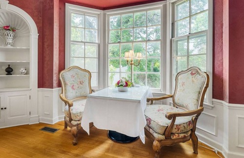Fort Smith House | Treasured Mist suite with king size bed, smart tv/wifi, game room, and much more
