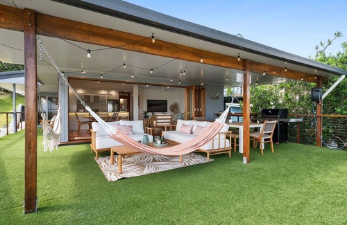 Coolum Beach House | TreasureView Beach - Three bedroom option #9a