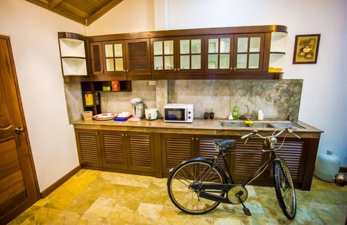 Nakhon Si Thammarat Hotel | Tree Home Plus Home Stay