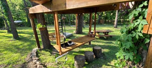 Eureka Springs House | Tree House Glamping Destination near the Ozarks, with River Access for Swimming and Fishing