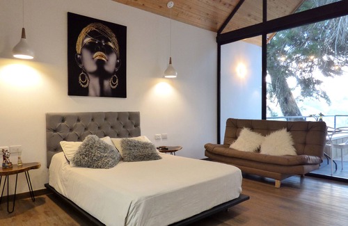 Guatape Cabin | Tree House: Gorgeous cabin with jacuzzi in Guatape