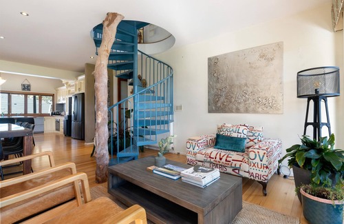 Bonegilla House | Tree House on the Murray - Incredible five bedroom, two bathroom resort style home on the Murray River