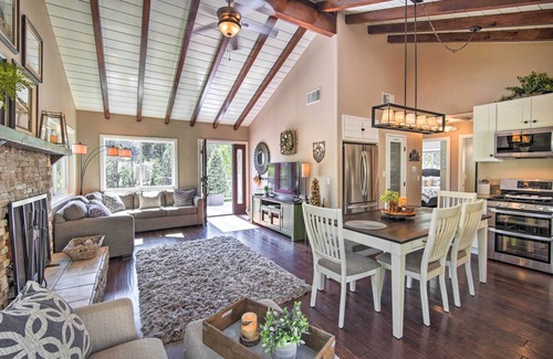 Lake Arrowhead Cottage | Tree-Lined Twin Peaks Cottage w/Custom Stream