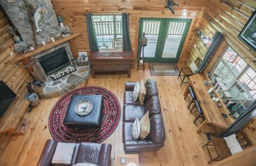 Butler House | Tree Top Lodge - Gorgeous Lake Cabin with Hot Tub & Magnificent Views of Forests and Mountains! cabin
