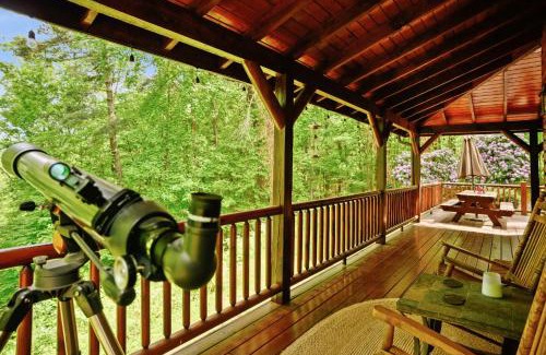 Butler House | Tree Top Lodge - Gorgeous Lake Cabin with Hot Tub & Magnificent Views of Forests and Mountains! cabin