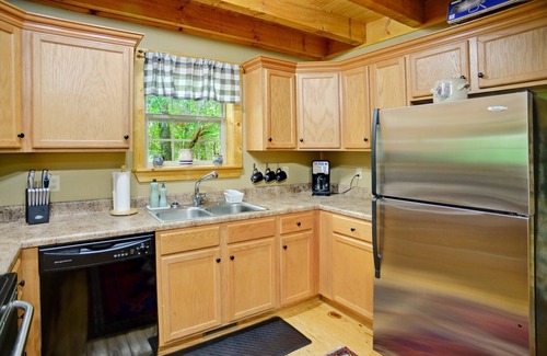 Butler Cabin | Tree Top Lodge - Gorgeous Lake Cabin with Hot Tub & Magnificent Views of Forests and Mountains! by RedAwning