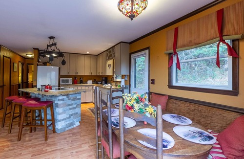 Sylva House | Tree Tops - Comfy Home w/Long Range Mountain Views - Hot Tub! Fire Pit! Great Location!
