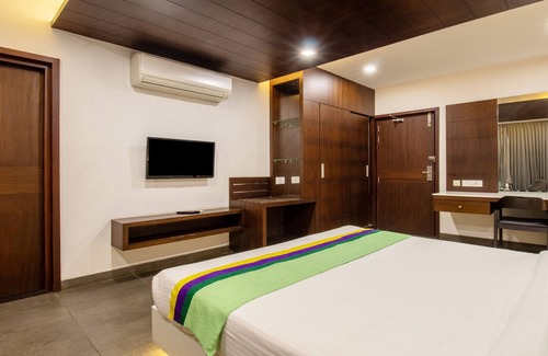 Sulthan Bathery Hotel | Treebo Brahma, Wayanad