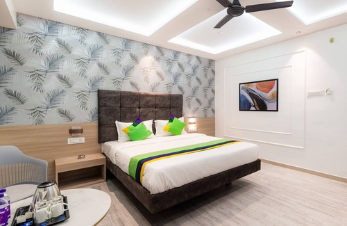 Viman Nagar Hotel | Treebo Cocostay, Hadapsar