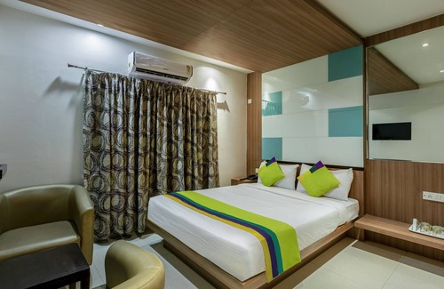 Sheshadripuram Hotel | Treebo Hiland Suites