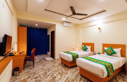 Hinjawadi Hotel | Treebo Iris Executive, Hinjewadi